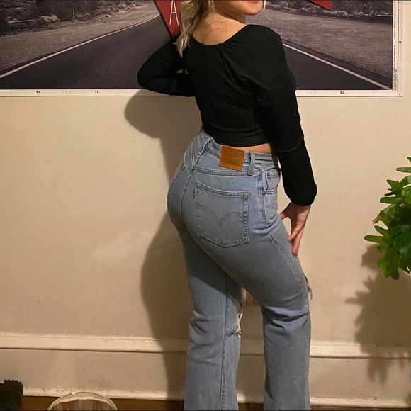 Levi’s Ribcage Straight Jeans - Picture 6 of 6